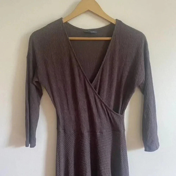 Modcloth Gray Ribbed Knit Faux Wrap Dress - Picture 4 of 14